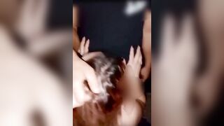 Mia moglie lo succhia a ragazzo in un parcheggio di notte