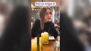 Diciottenne italiana OF si masturba nel bagno del locale