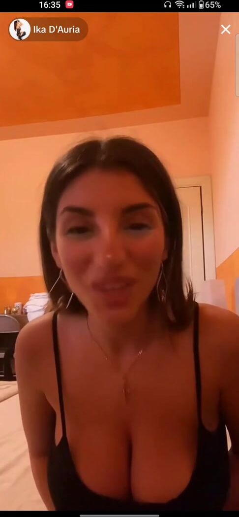 Bella tettona napoletana