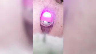 Mi allargo il culo con un vibratore tutto dentro | ItPornIt