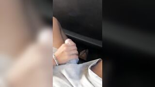 Fidanzata sega in taxi il suo ragazzo