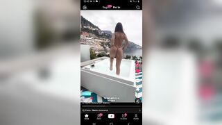 Un gran bel culetto,che panorama!