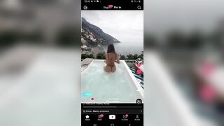 Un gran bel culetto,che panorama!