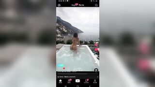 Un gran bel culetto,che panorama!