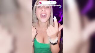 Biondina italiana fica in discoteca