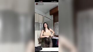 Tenn napoletana con 20 kg di tette