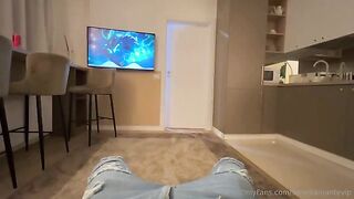 Ci pensiamo noi al tuo cazzo - Pompino doppio Sara e amica bionda