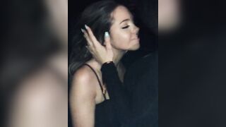 Slinguano in discoteca lesbiche porche