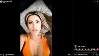 live in bikini arancione of