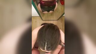 Pompino in camerino fidanzata italiana beccata mentre lo succhia dal commesso