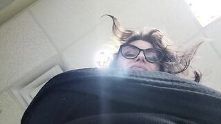 Ragazza maggiorata con tette naturali incredibili