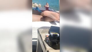 Coppia esibizionista in Sardegna beccata a scopare in spiaggia