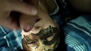 Primo piano fidanzata sborrata in faccia POV