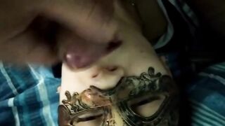 Primo piano fidanzata sborrata in faccia POV