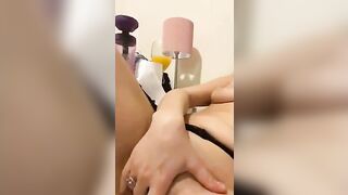 Zoccola italiana fica si masturba con cazzone