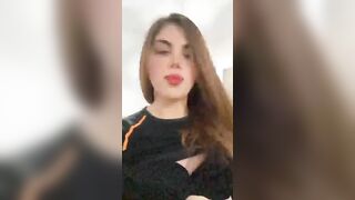 Teen fica italiana con belle tette