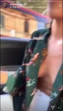 Topless in auto in diretta instagram ragazza italiana