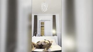 Teen rossa troia scopata in hotel