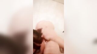 Pompino MILF italiana sborrata in faccia