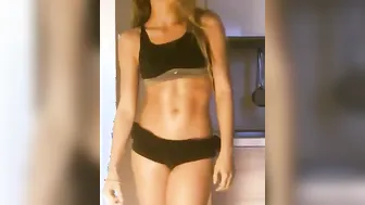 Valentina fra degrada video porno su ItPornIt