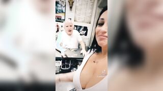 Al nonno piacciono le tettone - Sara Piras tiktok hot