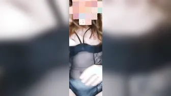 Bella mogliettina video porno su ItPornIt
