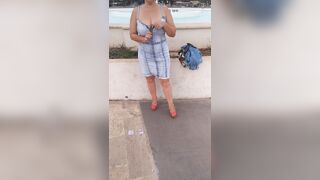 Moglie bbw esce le tette outdoor