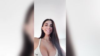 Come ballano le tettone