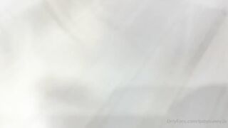 Baby e Shinra video lesbo OF