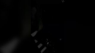 Emanuela culo e tette dalla macchina per i suoi fans