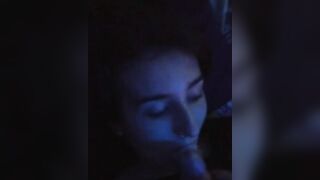 Fidanzata si fa venire in bocca