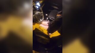 Marilena Pecora Nera Pescara toglie il perizoma in auto