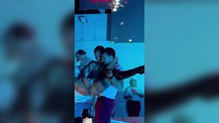 Martina Smeraldi squirta sul pubblico al Bergamosex