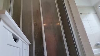 Onlyfanser tettona video doccia OF