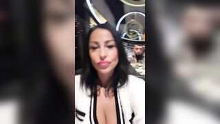 Milf italiana fica al ristorante