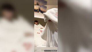 Scopata casalinga coppia di fidanzati per festeggiare San Valentino