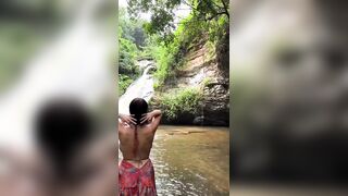 Che latteria la ragazza