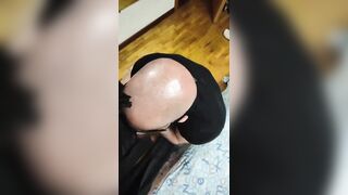 Spompinata da un giovane palestrato gay