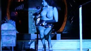 Erika Bella live show