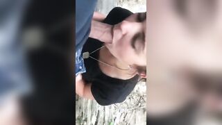 Bocchino all'aperto fidanzata porcella