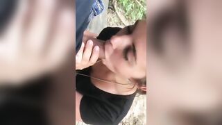 Bocchino all'aperto fidanzata porcella