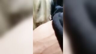 Guarda come lo lecca - Pompino Milf ad amante