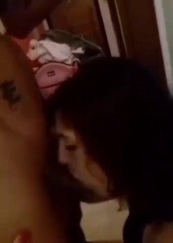 Ciao Mirko ora mi sta scopando di fica e dopo in culo