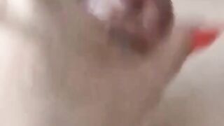 Piedi e mano per farmi schizzare