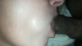 Africano scopa la bocca di mia moglie