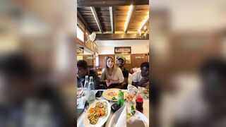 Facciamoli entrare tutti dai....signora ora bunga bunga