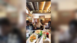 Facciamoli entrare tutti dai....signora ora bunga bunga