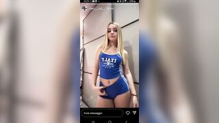 Mari biondina italiana con bel culetto