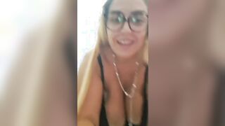 Matteo la tua troia vogliosa è tornata per te - Tettona napoletana