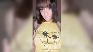 Kamixox onlyfans con un suo ammiratore che vuole scoparla